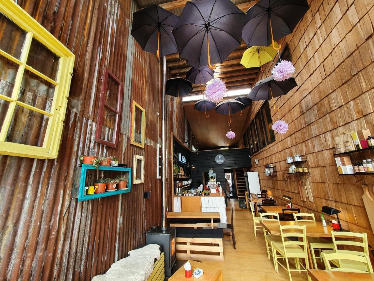 Hotel & Cafe Bauda Кастро Екстериор снимка