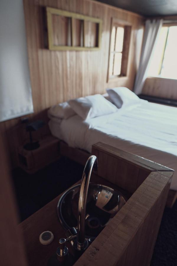 Hotel & Cafe Bauda Кастро Екстериор снимка